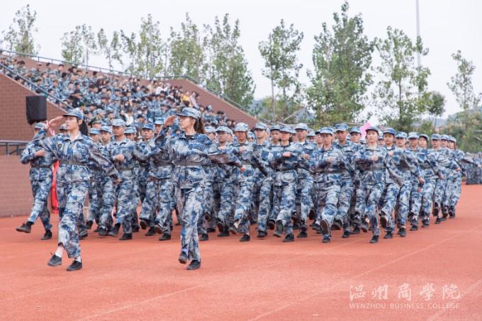 新生隊列正步 (4).jpg
