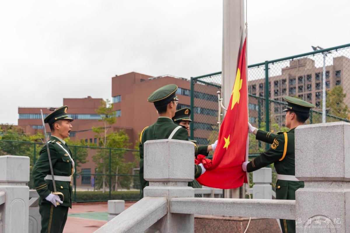 2022.10.28 軍訓(xùn)成果匯報(bào)大會(huì) 朱思怡攝-4.jpg