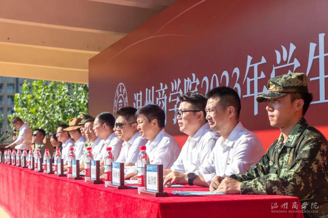 軍訓(xùn)2.jpg