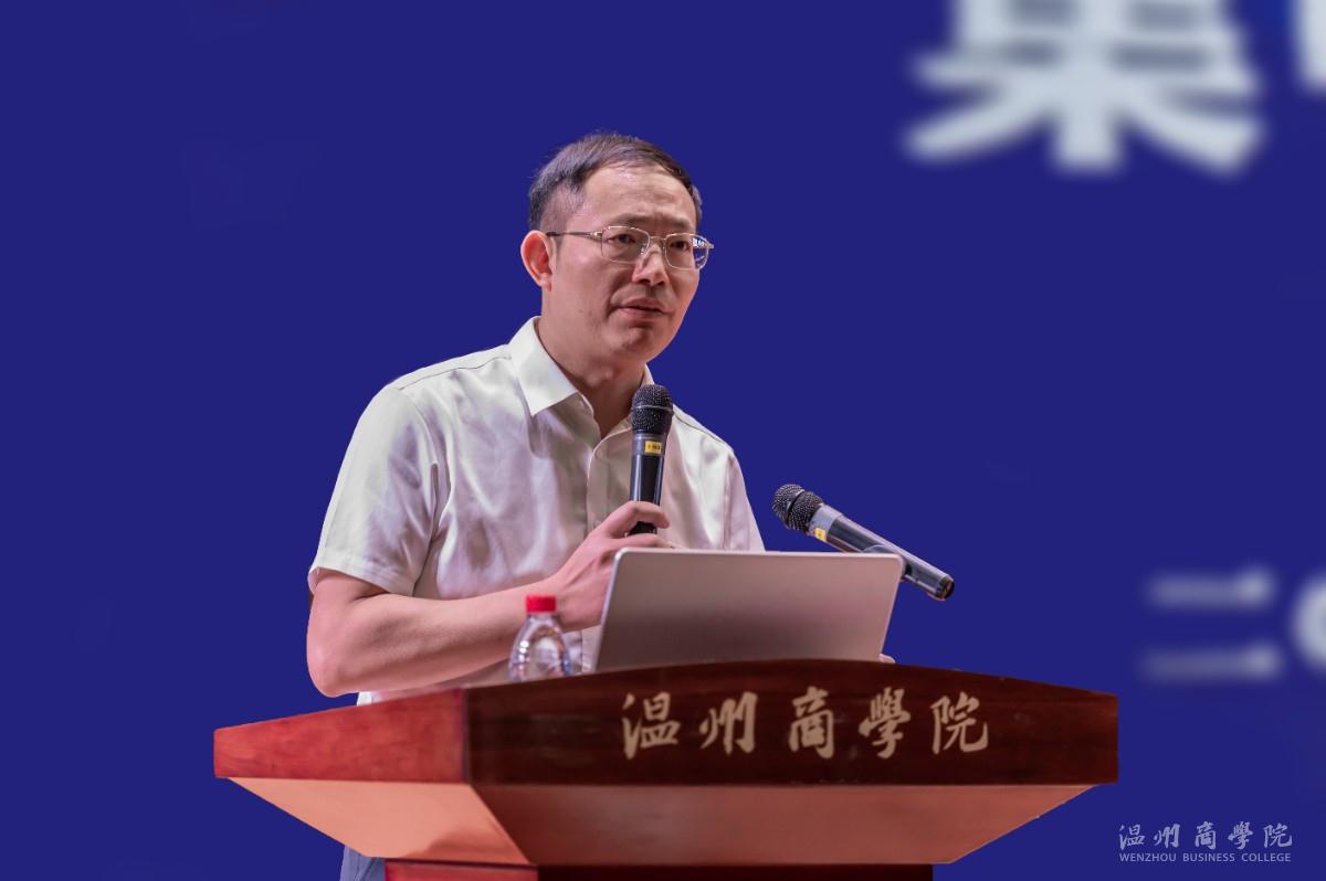 2023.10.18 師德師風(fēng)講座  胡江特寫(xiě) 余泓毅攝-.jpg